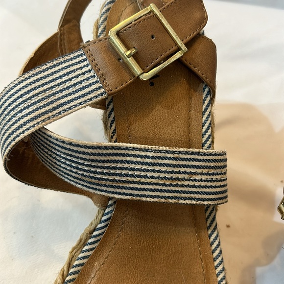 Blue stripe wedge - Picture 6 of 6